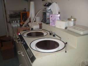 Polishing laps for microsection preparation
